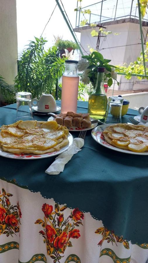 Relax Guesthouse Gjirokastra Zewnętrze zdjęcie